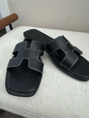 Women's Black Slide Sandals with Contrast Stitching